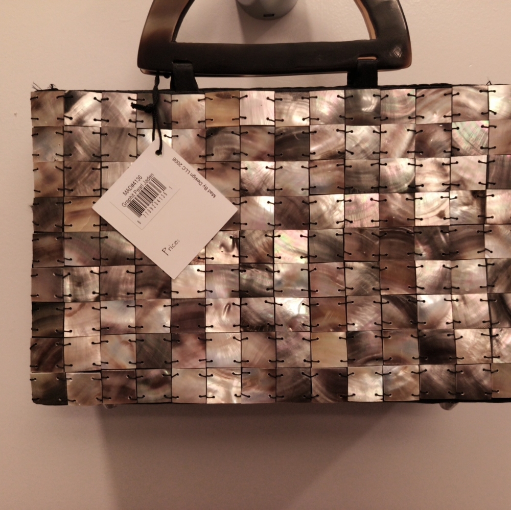 Mother of Pearl Abalone Shell Purse - Picture 4 of 5